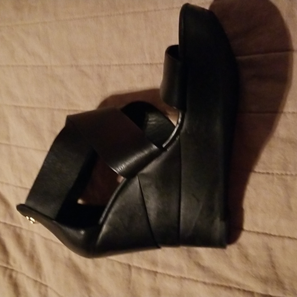 Diane von Furstenberg Black leather wedges
